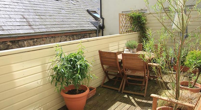 Photo of 1 Bed in Tenby