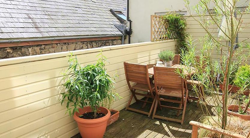 Photo of 1 Bed in Tenby