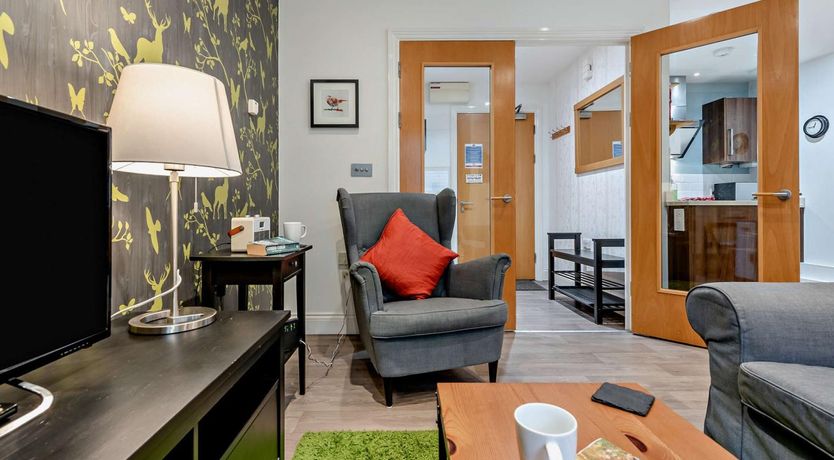 Photo of 1 Bed in Tenby