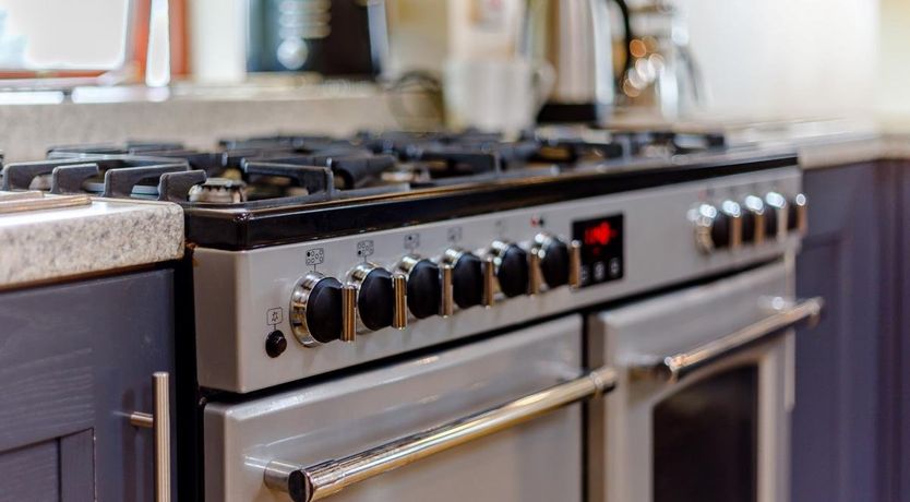 Photo of 5 Bed in Tynreithyn