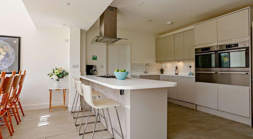 Photo of 6 Bed in Etchingham