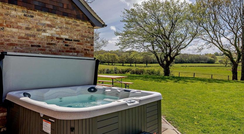 Photo of 6 Bed in Etchingham