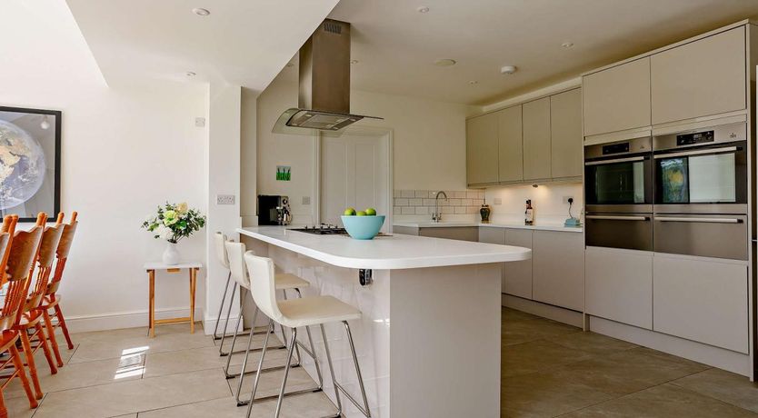 Photo of 6 Bed in Etchingham