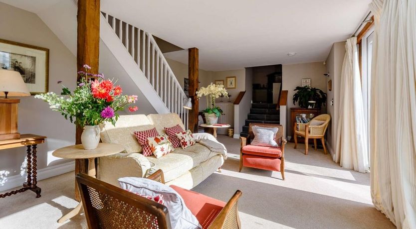 Photo of 6 Bed in Tawstock