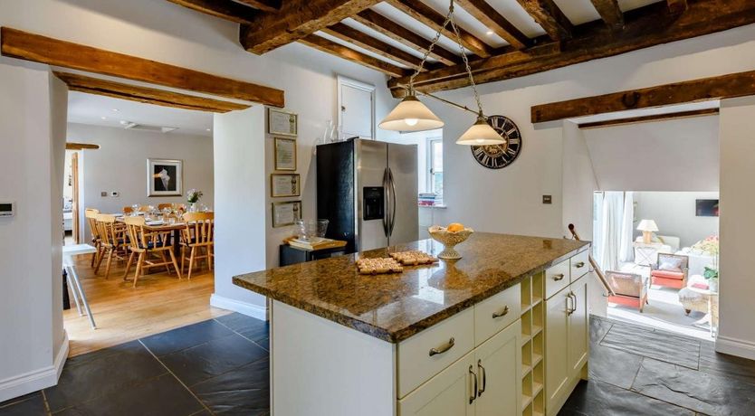 Photo of 6 Bed in Tawstock