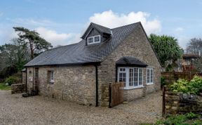 Photo of in Corfe Castle (81369)