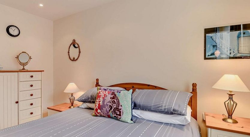 Photo of 3 Bed in Tenby