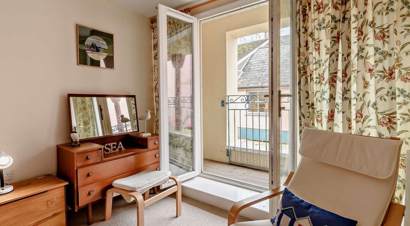 Photo of 3 Bed in Tenby