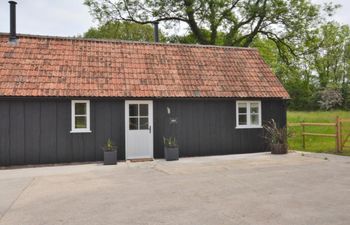 in Middlemarsh (80737) Holiday Cottage