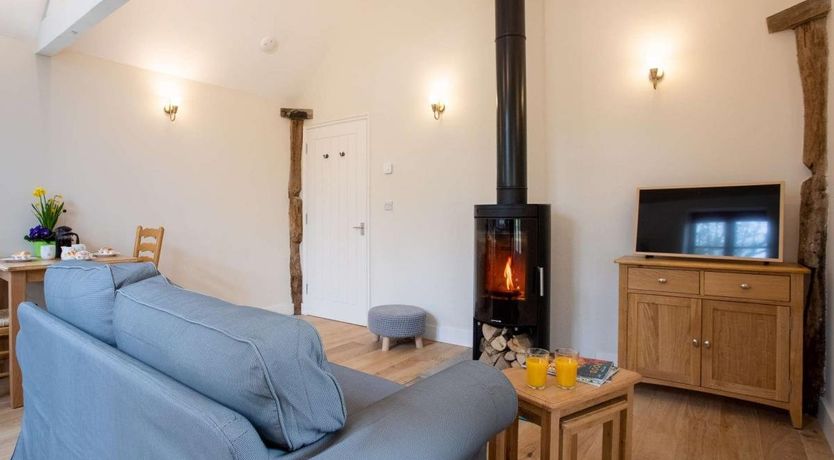 Photo of 1 Bed in Middlemarsh