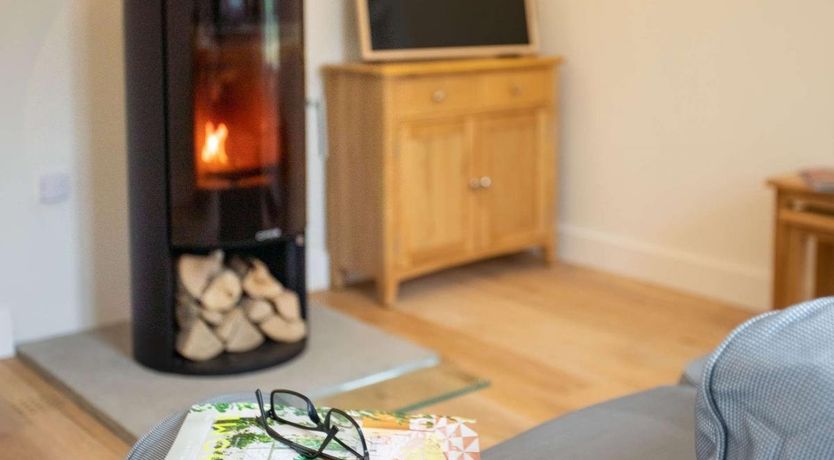 Photo of 1 Bed in Middlemarsh