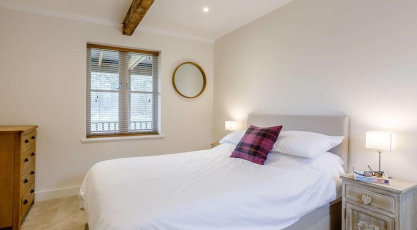 Photo of 1 Bed in Middlemarsh