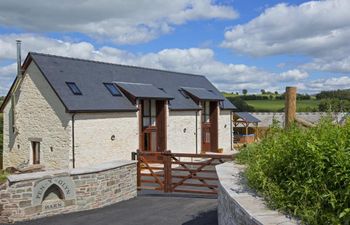 Barn in Mid Wales Holiday Cottage