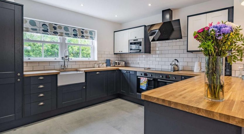 Photo of 3 Bed in Hambleton