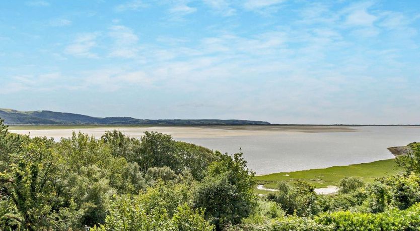 Photo of 4 Bed in Aberdovey