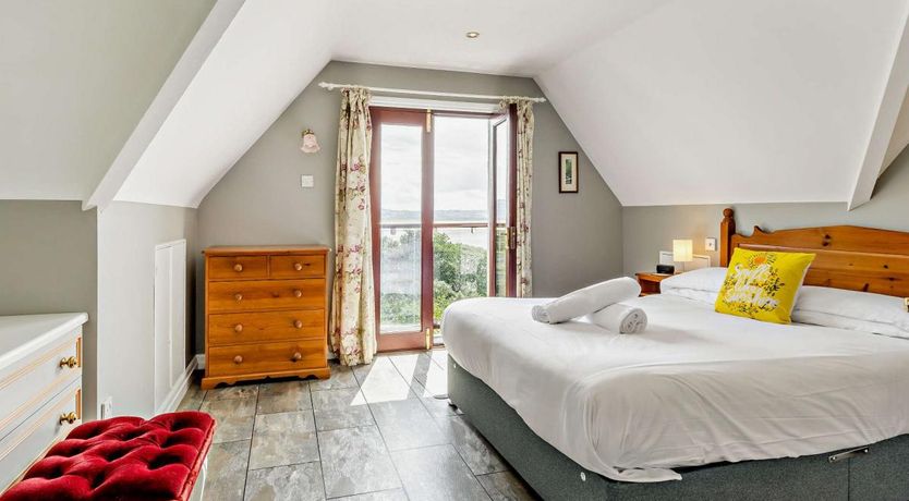 Photo of 4 Bed in Aberdovey