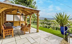 Photo of 4 Bed in Aberdovey