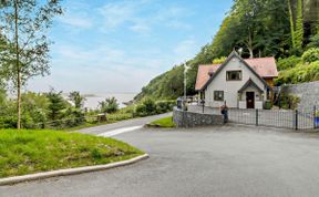 Photo of in Aberdovey (DY032)