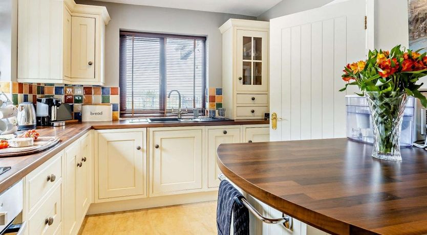 Photo of 4 Bed in Aberdovey