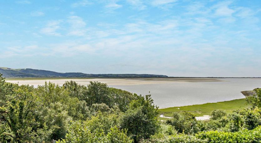 Photo of 4 Bed in Aberdyfi