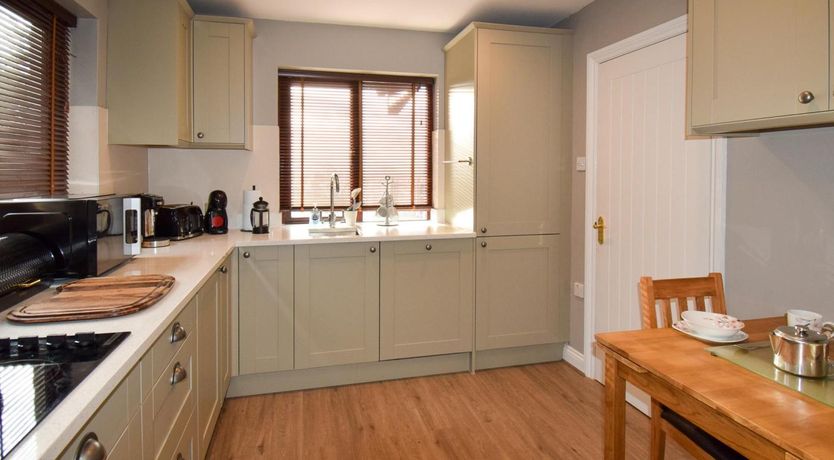Photo of 4 Bed in Aberdyfi