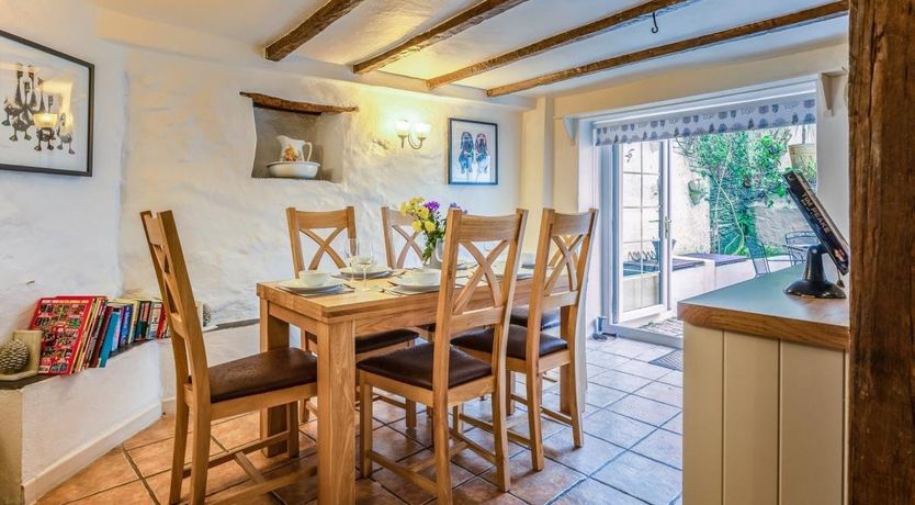 Photo of 3 Bed in Bradiford