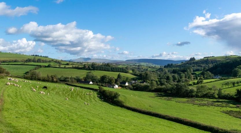 Photo of 3 Bed in Llandeilo'R Fan