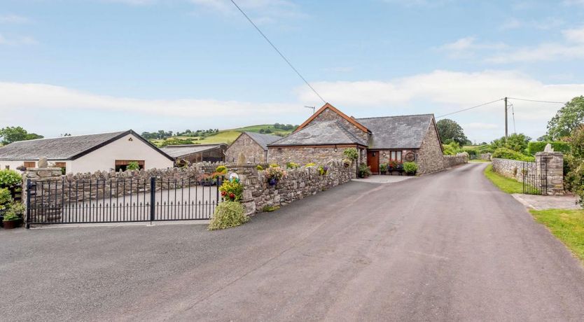 Photo of 1 Bed in Senni