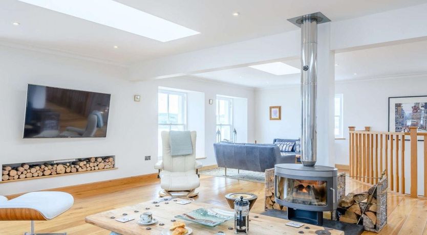 Photo of 4 Bed in Ardentinny