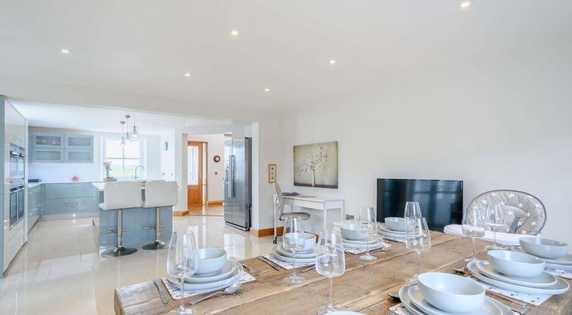 Photo of 4 Bed in Ardentinny