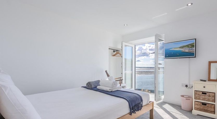 Photo of 2 Bed in Aberdovey