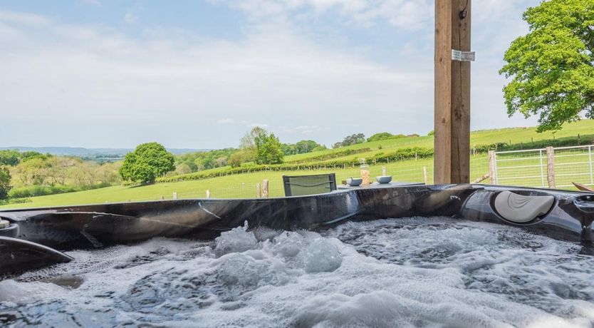 Photo of 1 Bed in Kingsthorne