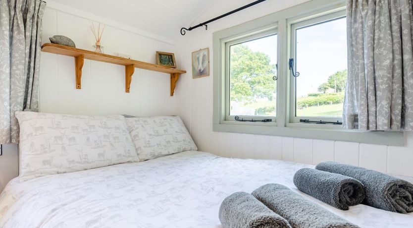 Photo of 1 Bed in Kingsthorne