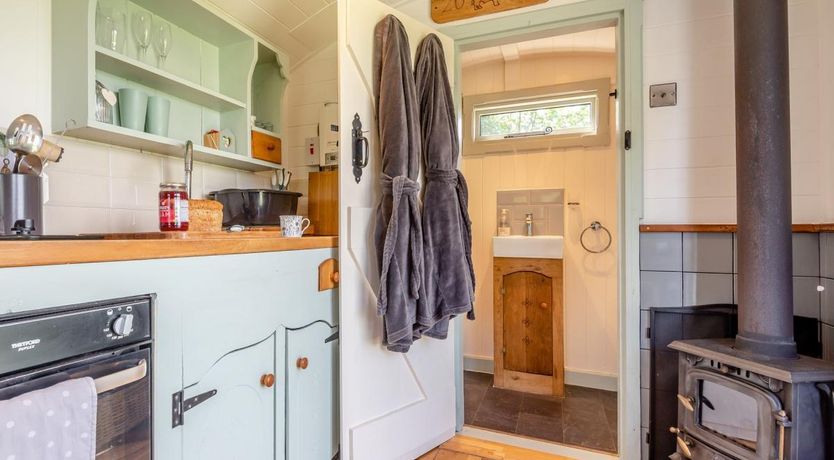 Photo of 1 Bed in Kingsthorne