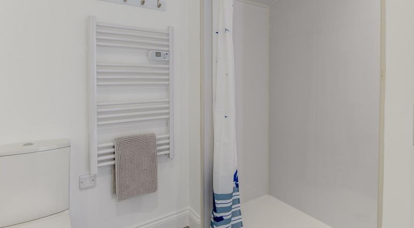 Photo of 1 Bed in Weymouth