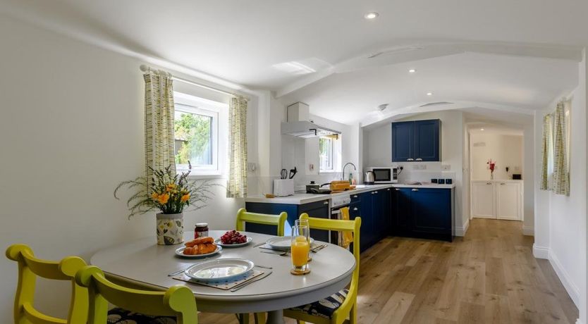 Photo of 1 Bed in Weymouth