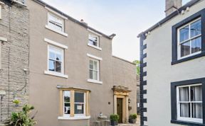 Photo of in Middleham (86243)