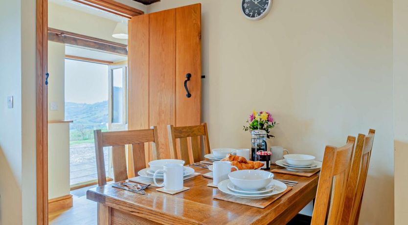 Photo of 2 Bed in Crickhowell