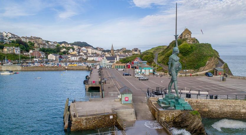 Photo of 3 Bed in Ilfracombe