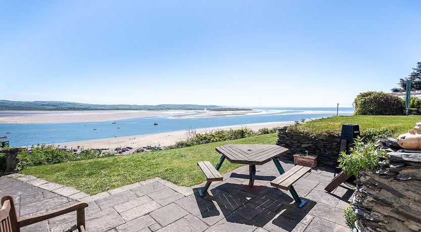 Photo of in Aberdovey (DY024)
