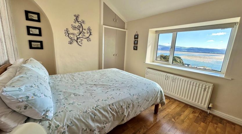 Photo of 3 Bed in Aberdovey
