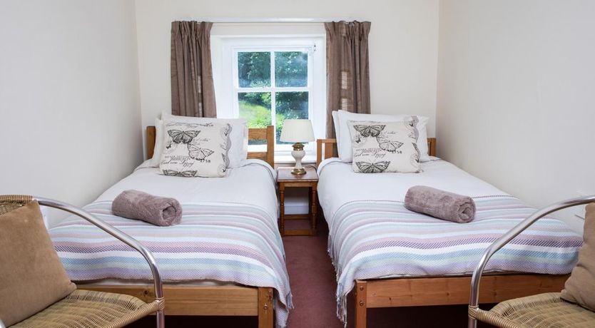 Photo of 3 Bed in Llansantffraed