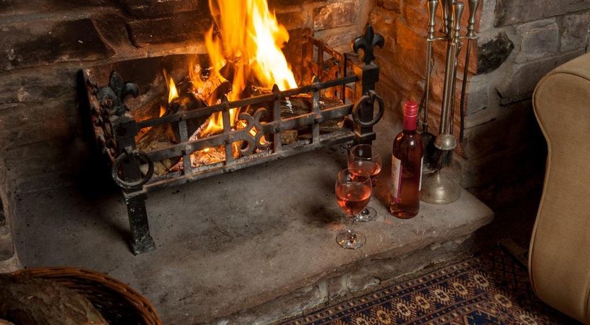 Photo of 3 Bed in Llansantffraed