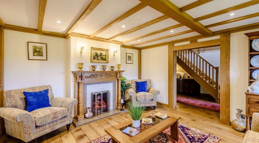 Photo of 6 Bed in Fron Goch