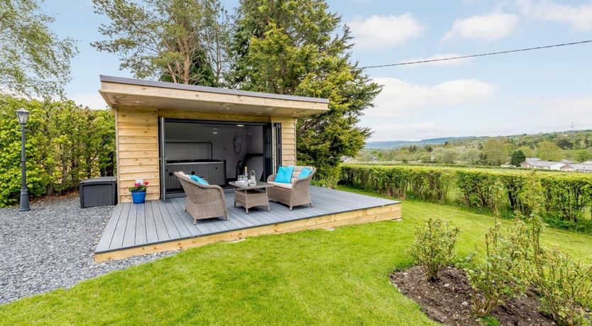 Photo of 6 Bed in Fron Goch