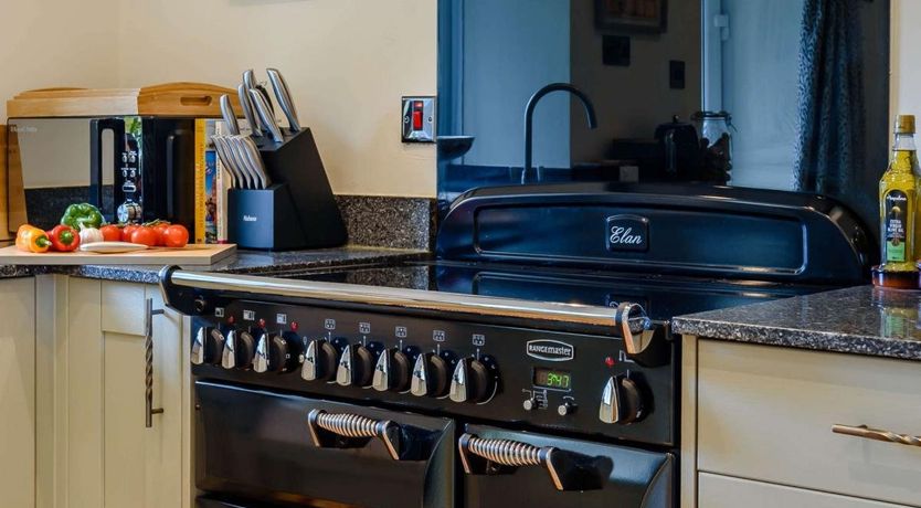 Photo of 1 Bed in St Anns Bethesda