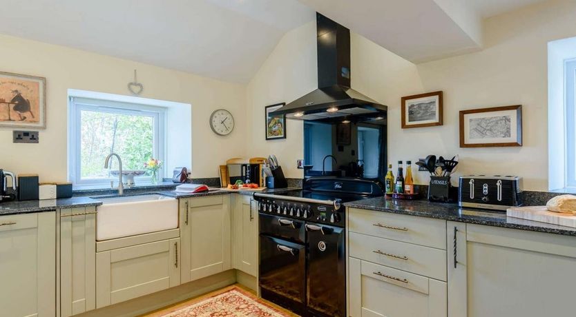 Photo of 1 Bed in St Anns Bethesda