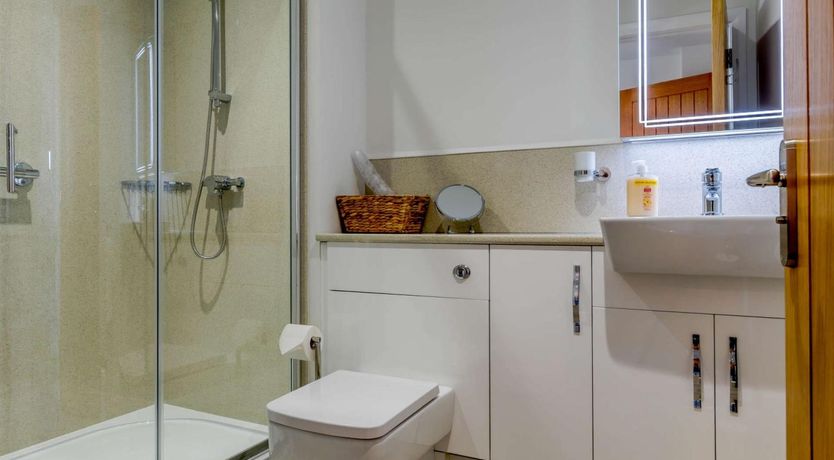 Photo of 2 Bed in Usk-