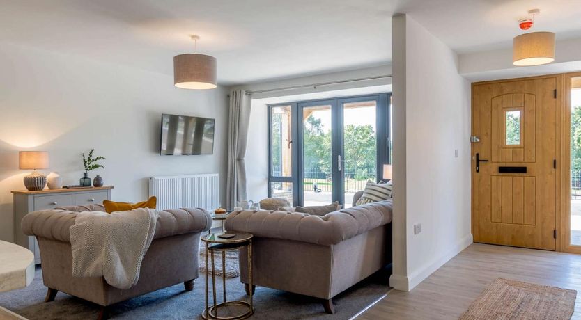 Photo of 2 Bed in Usk-