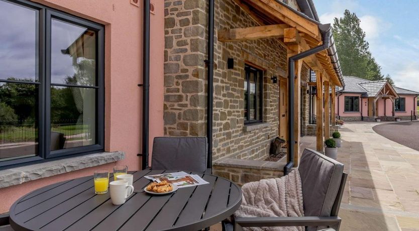 Photo of 2 Bed in Kemeys Commander